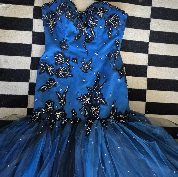 4 Madeline Gardener Blue and Black Prom Dress NwT - Picture 11 of 15